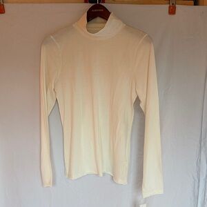 Anthropologie Cream Turtleneck Size M NWT Off White Layering Top